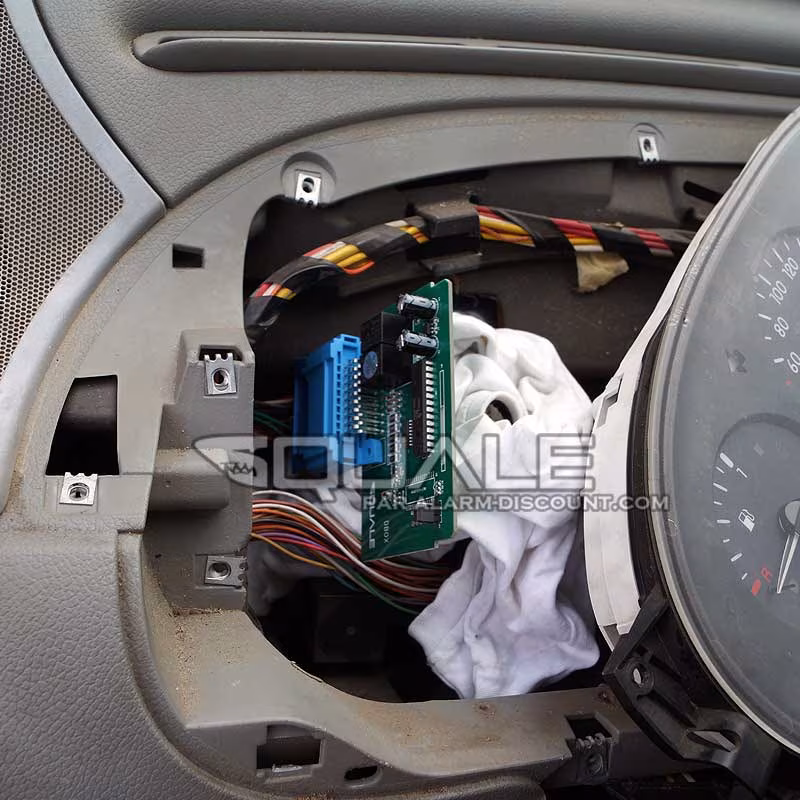 Montage carte DBOX sur kangoo 1 phase 1